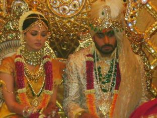 Aishwarya_Rai_Wedding_Picture